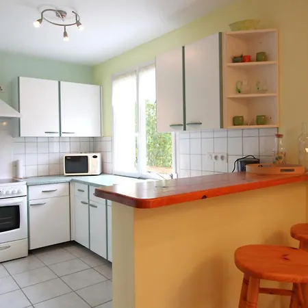 Le Proche Randonnees 拉布雷斯